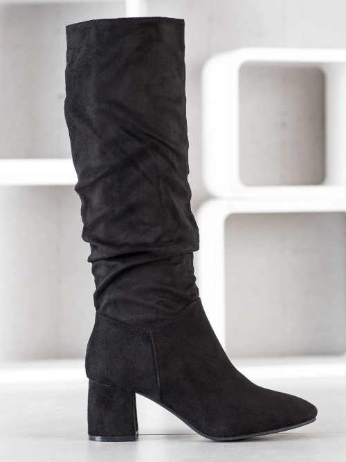 Moderné topánky z imitácie čierneho semišového materiálu