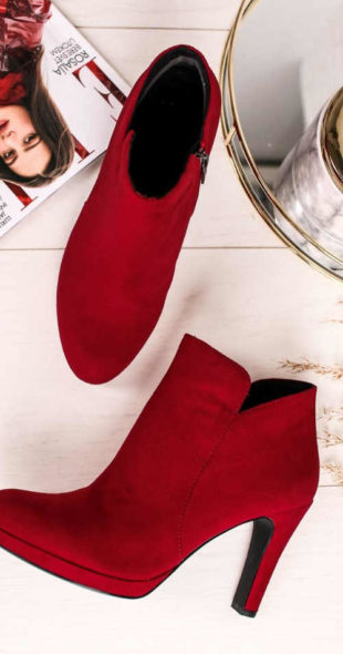 Červené členkové topánky s užším podpätkom