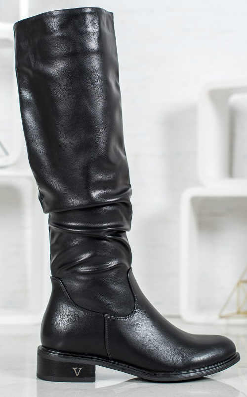 Klasické čierne dámske zimné topánky lacné